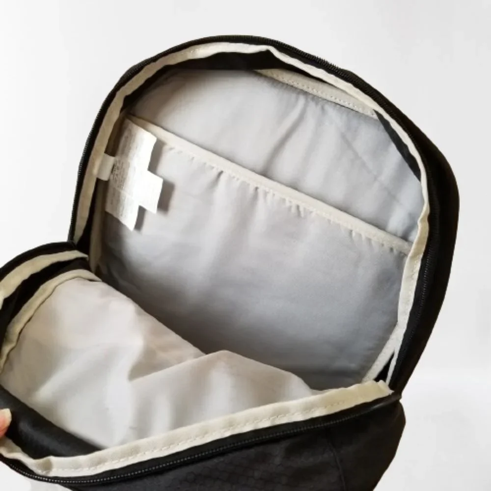 NWT! High Sierra Backpack with Laptop Divider/Bottle Pockets/Padded Back - Picture 5 of 11